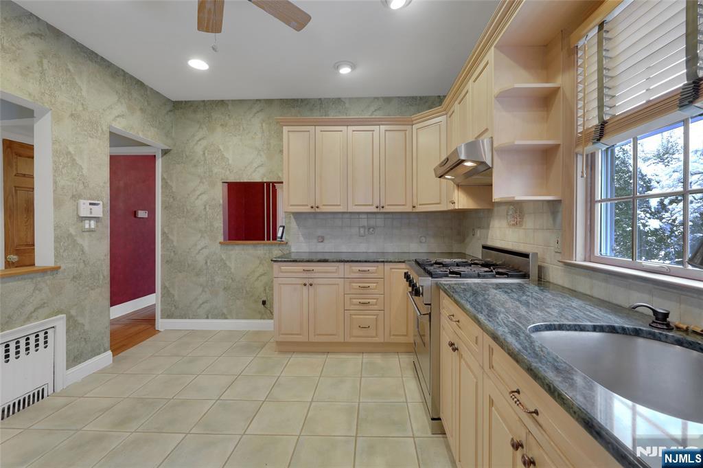 314 Knickerbocker Road Tenafly, NJ 07670 - Photo 14 of 36