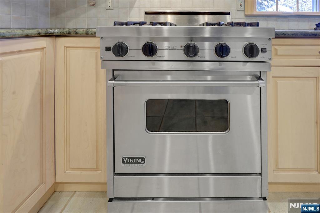 314 Knickerbocker Road Tenafly, NJ 07670 - Photo 15 of 36