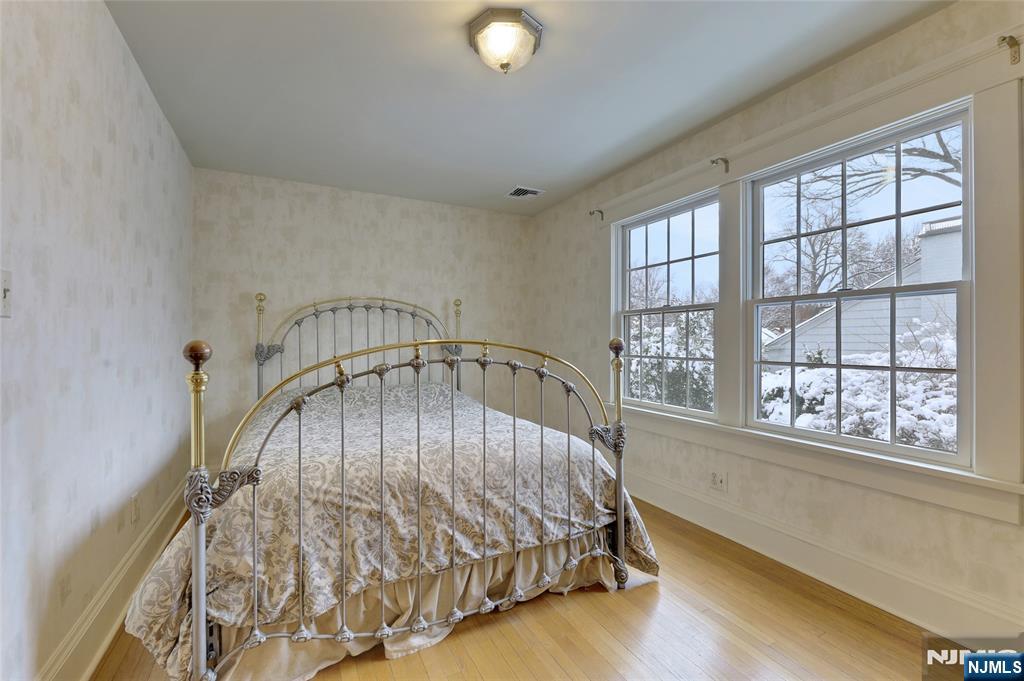 314 Knickerbocker Road Tenafly, NJ 07670 - Photo 24 of 36