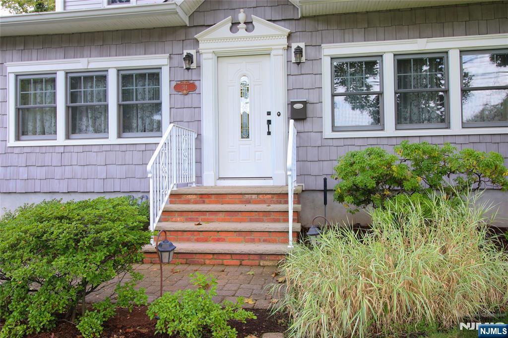 314 Knickerbocker Road Tenafly, NJ 07670 - Photo 3 of 36