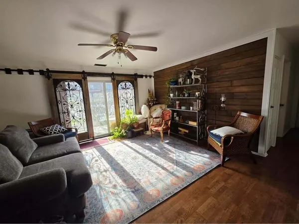 $225,000 | 721 Tipperary Court, Unit 1A, Schaumburg, IL 60193