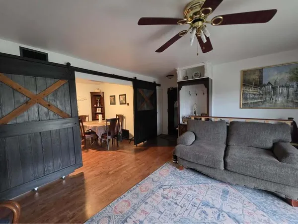 $225,000 | 721 Tipperary Court, Unit 1A, Schaumburg, IL 60193