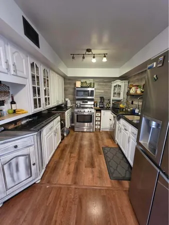 $225,000 | 721 Tipperary Court, Unit 1A, Schaumburg, IL 60193