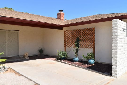 917 Jessica Street Ridgecrest, CA 93555 - Photo 3 of 33