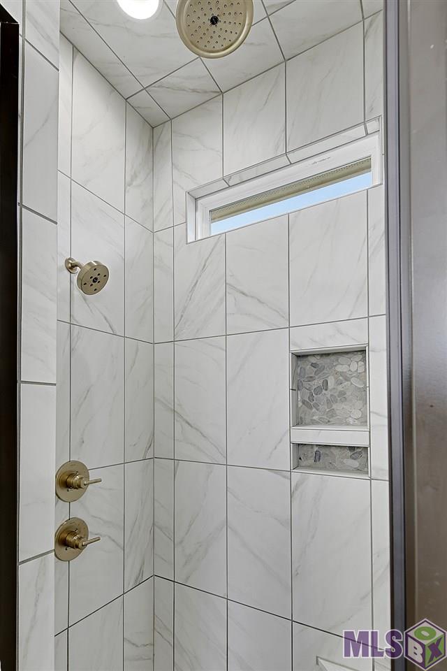 8202 Knee Tree Drive Baton Rouge, LA 70818 - Photo 10 of 12 Gallery Image 10