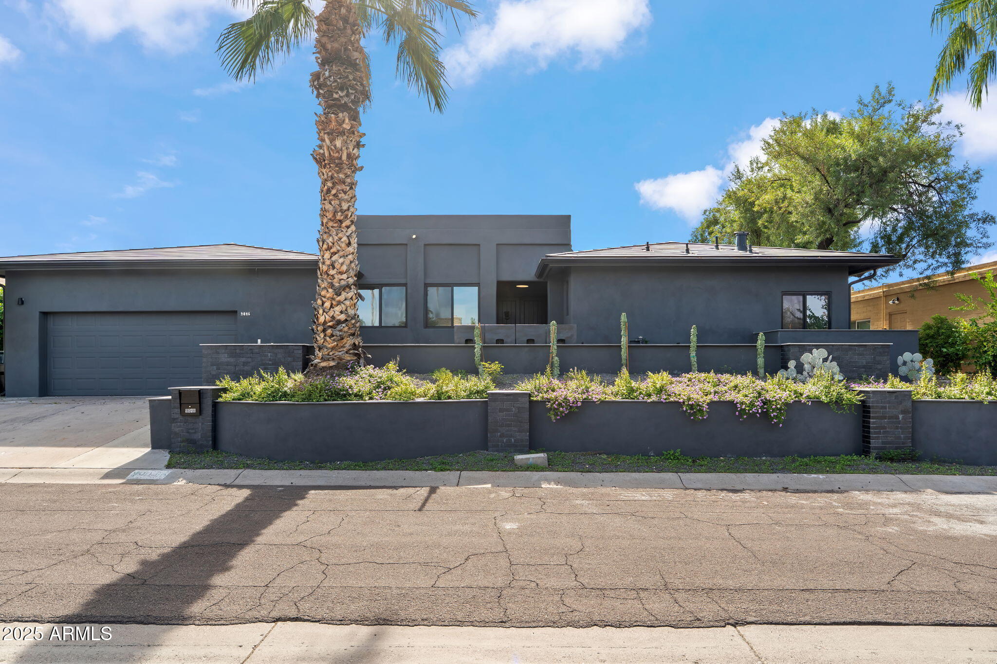 9046 North 28th Street Phoenix, AZ 85028 - Photo 1 of 38 10-web-or-mls-DSC_9010