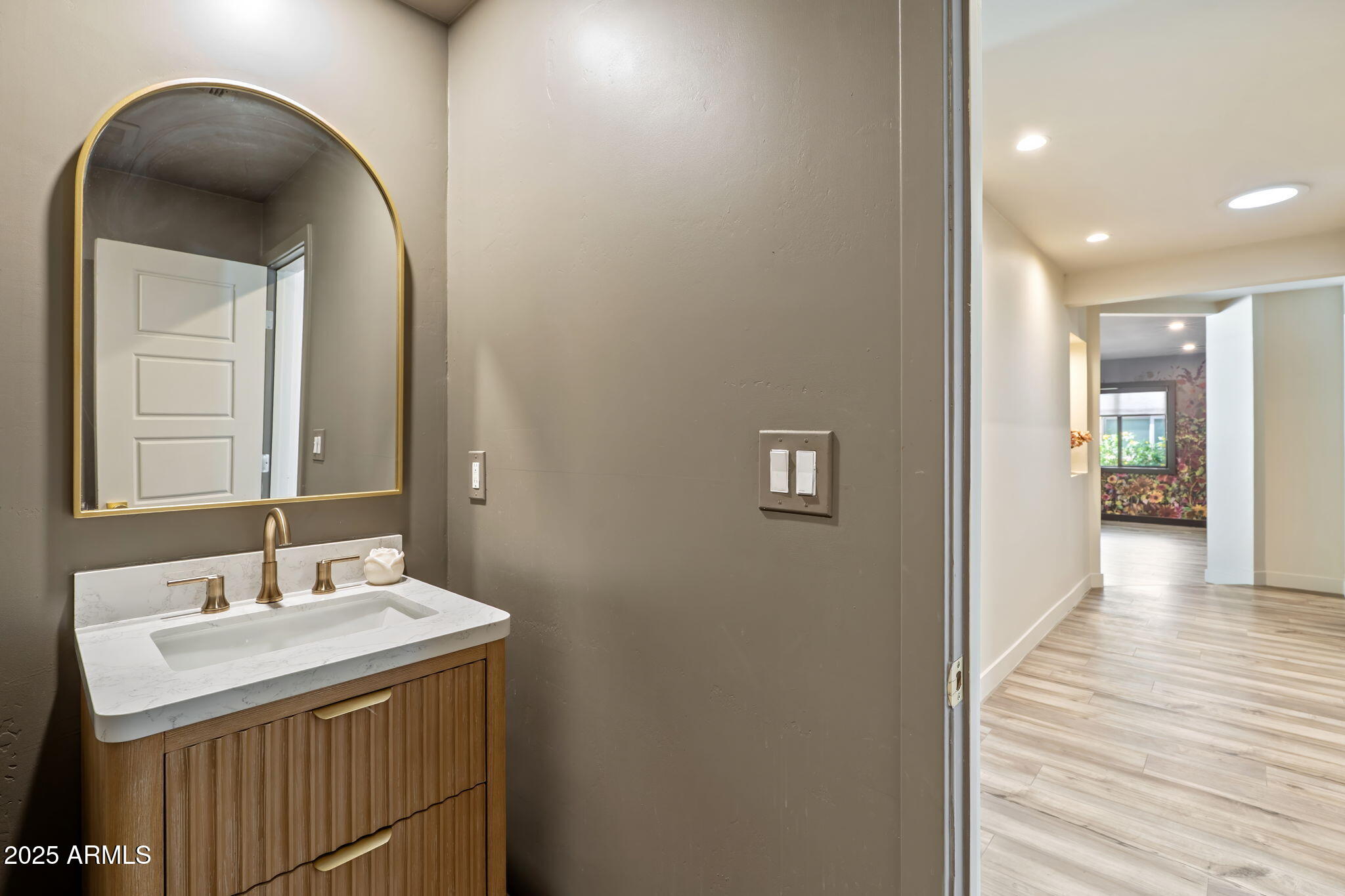 9046 North 28th Street Phoenix, AZ 85028 - Photo 31 of 38 63-web-or-mls-DSC_9063