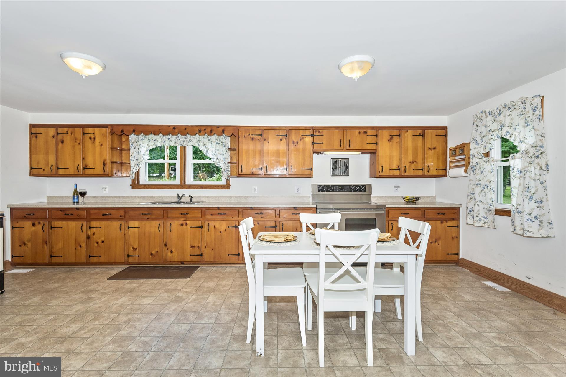 6920 Kellys Store Road Thurmont, MD 21788 - Photo 11 of 30 Kitchen