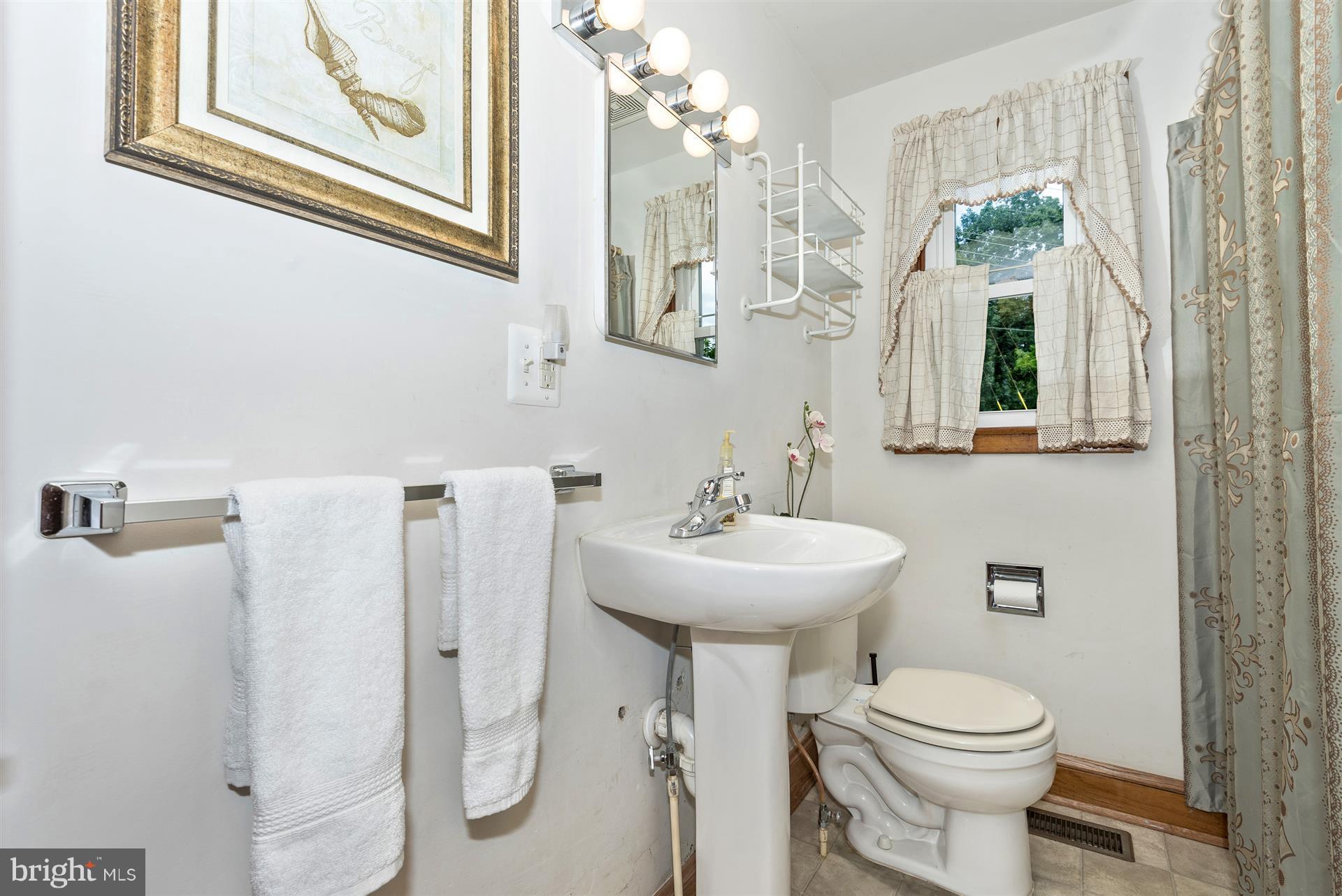 6920 Kellys Store Road Thurmont, MD 21788 - Photo 19 of 30 Bath