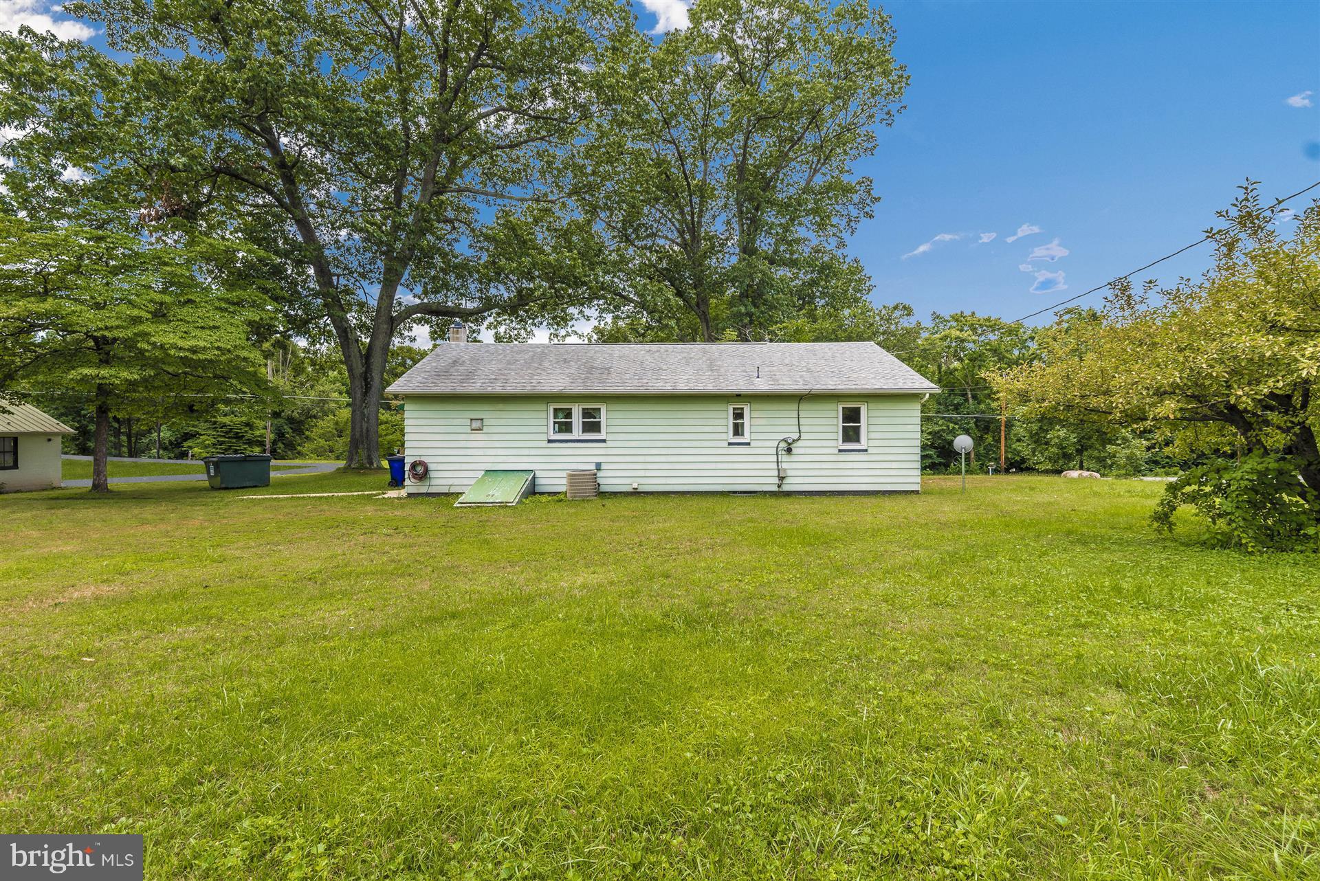 6920 Kellys Store Road Thurmont, MD 21788 - Photo 4 of 30 Exterior (Rear)