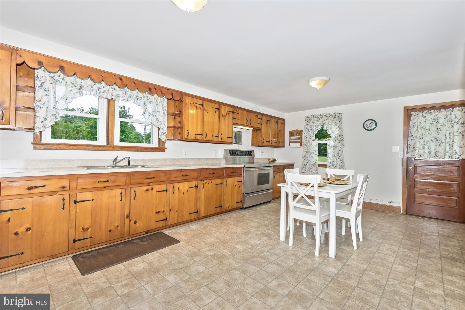 6920 Kellys Store Road Thurmont, MD 21788 - Photo 10 of 30 Kitchen