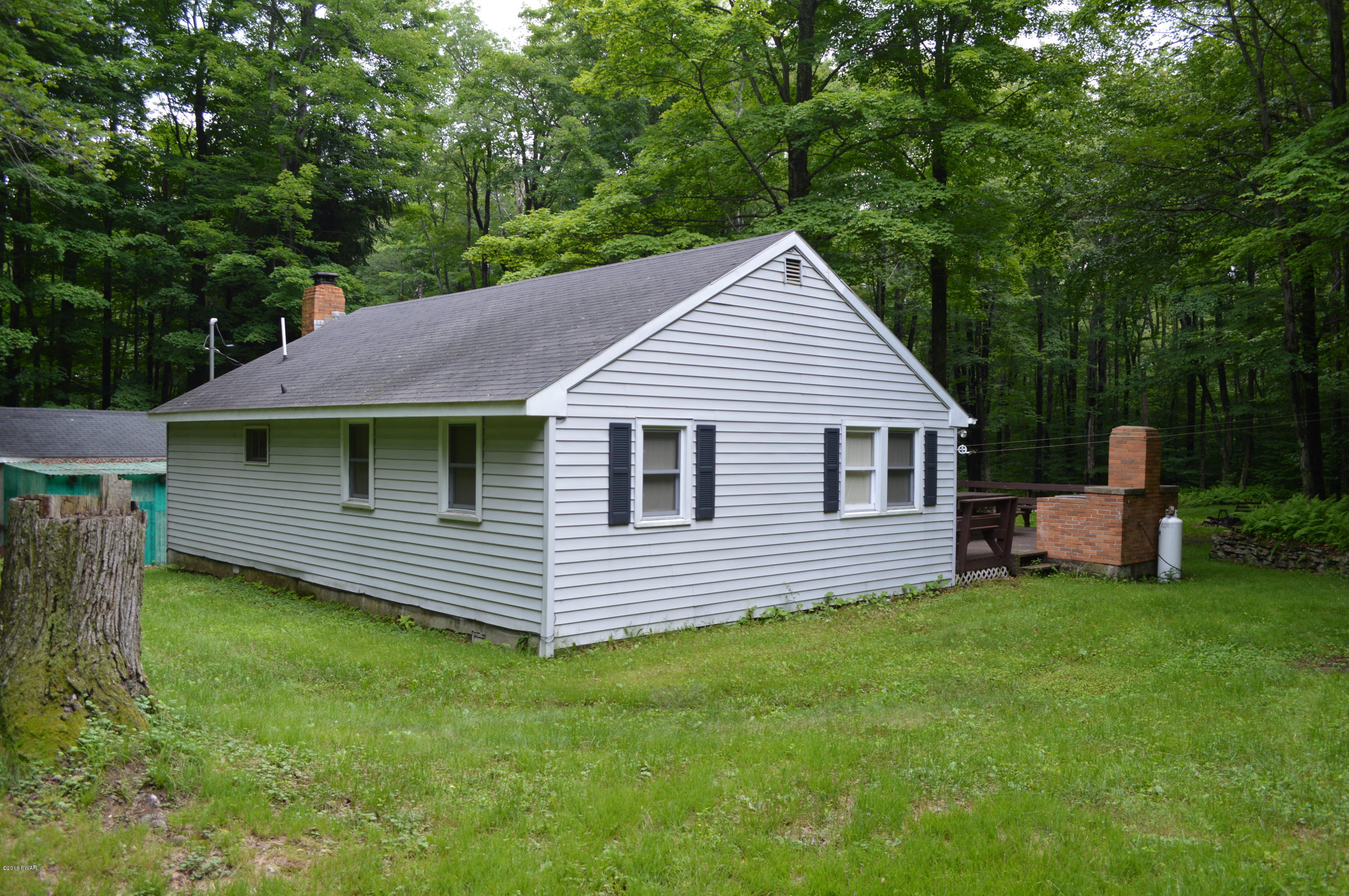 126 Huckleberry Road Newfoundland, PA 18445 - Photo 16 of 18 rear