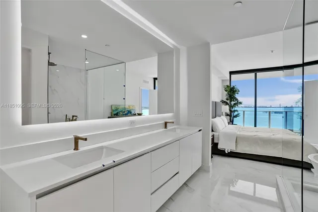 $2,100,000 | 700 Northeast 24th Street, Unit 806, Miami, FL 33137