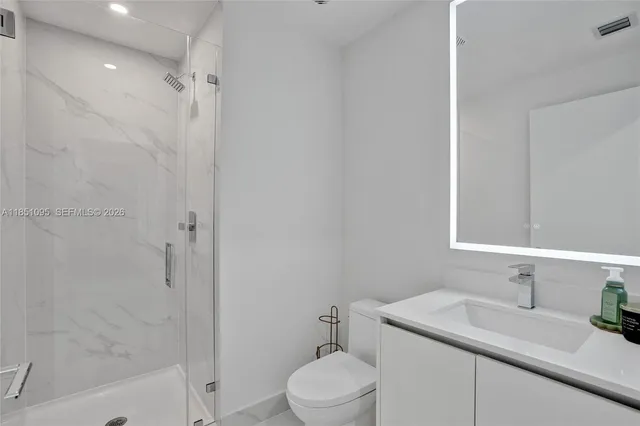 $2,100,000 | 700 Northeast 24th Street, Unit 806, Miami, FL 33137