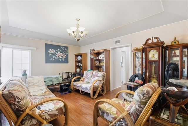 $999,990 | 4020 West Ave 40, Los Angeles, CA 90065