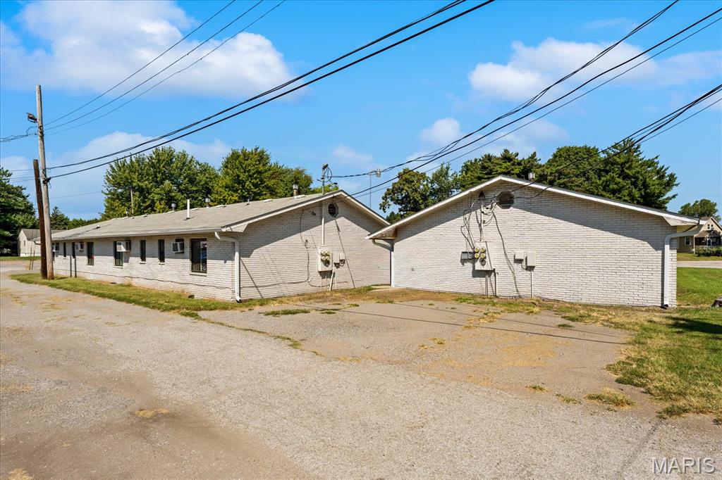 1906 Rhodes Street Madison, IL 62060 - Photo 2 of 23 Gallery Image 2