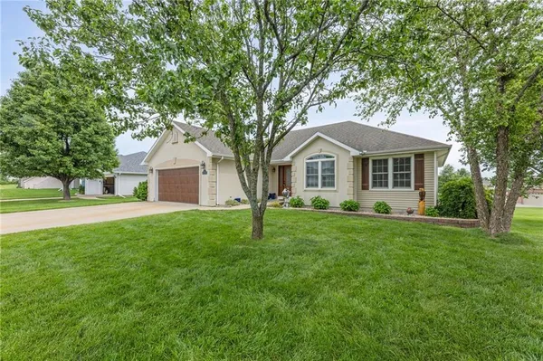 $425,000 | 205 Aquila Drive, Cameron, MO 64429