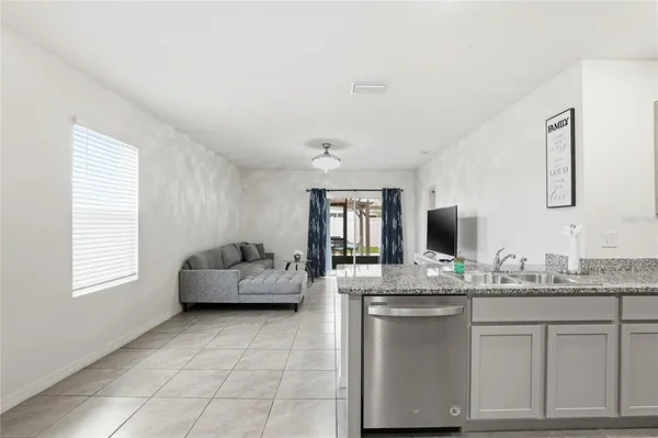 $2,600 | 2839 Maiden Grass Isle, Wesley Chapel, FL 33545