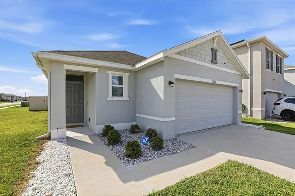 $2,600 | 2839 Maiden Grass Isle, Wesley Chapel, FL 33545