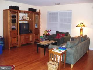 3301 Sterling Road, Unit 161 Yardley, PA 19067 - Photo 2 of 6 Gallery Image 2