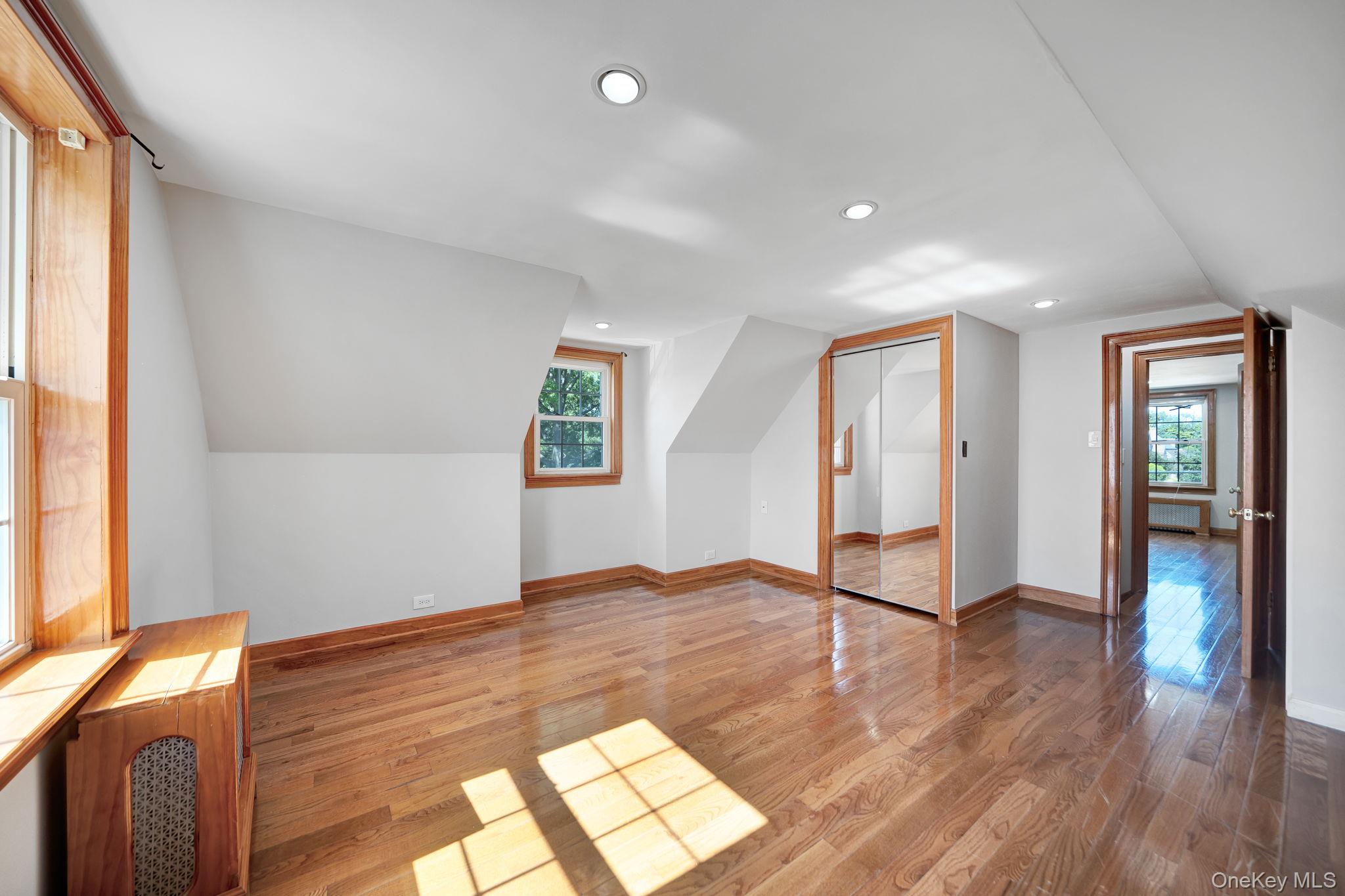 64 Dewitt Street Valley Stream, NY 11580 - Photo 21 of 32 Gallery Image 21