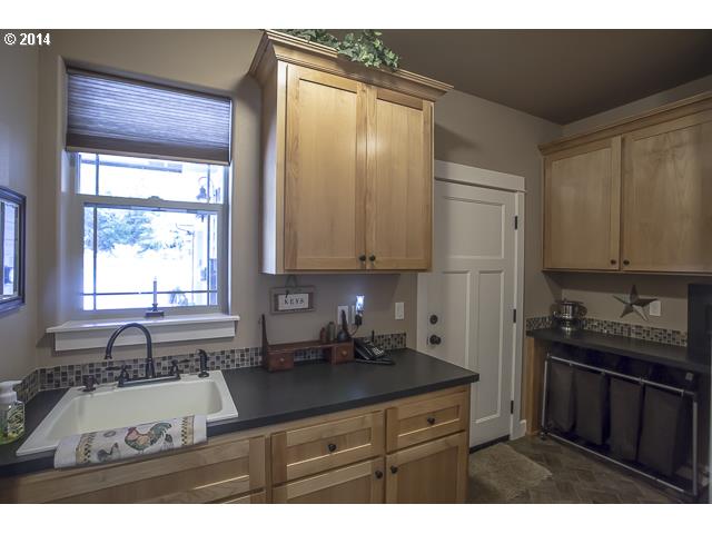 36050 Tree Farm Road Scio, OR 97374 - Photo 7 of 16 Gallery Image 7
