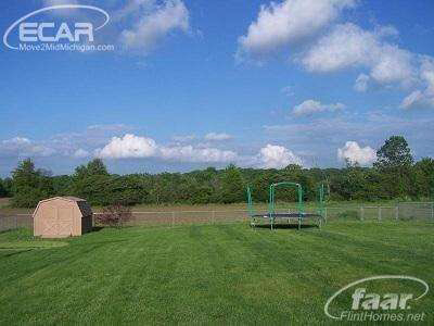 10349 Torrey Road Fenton, MI 48430 - Photo 12 of 12 20437575-11.JPG