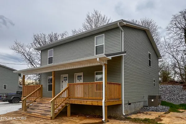 $349,000 | 153-155 Oak Street, Athens, TN 37303