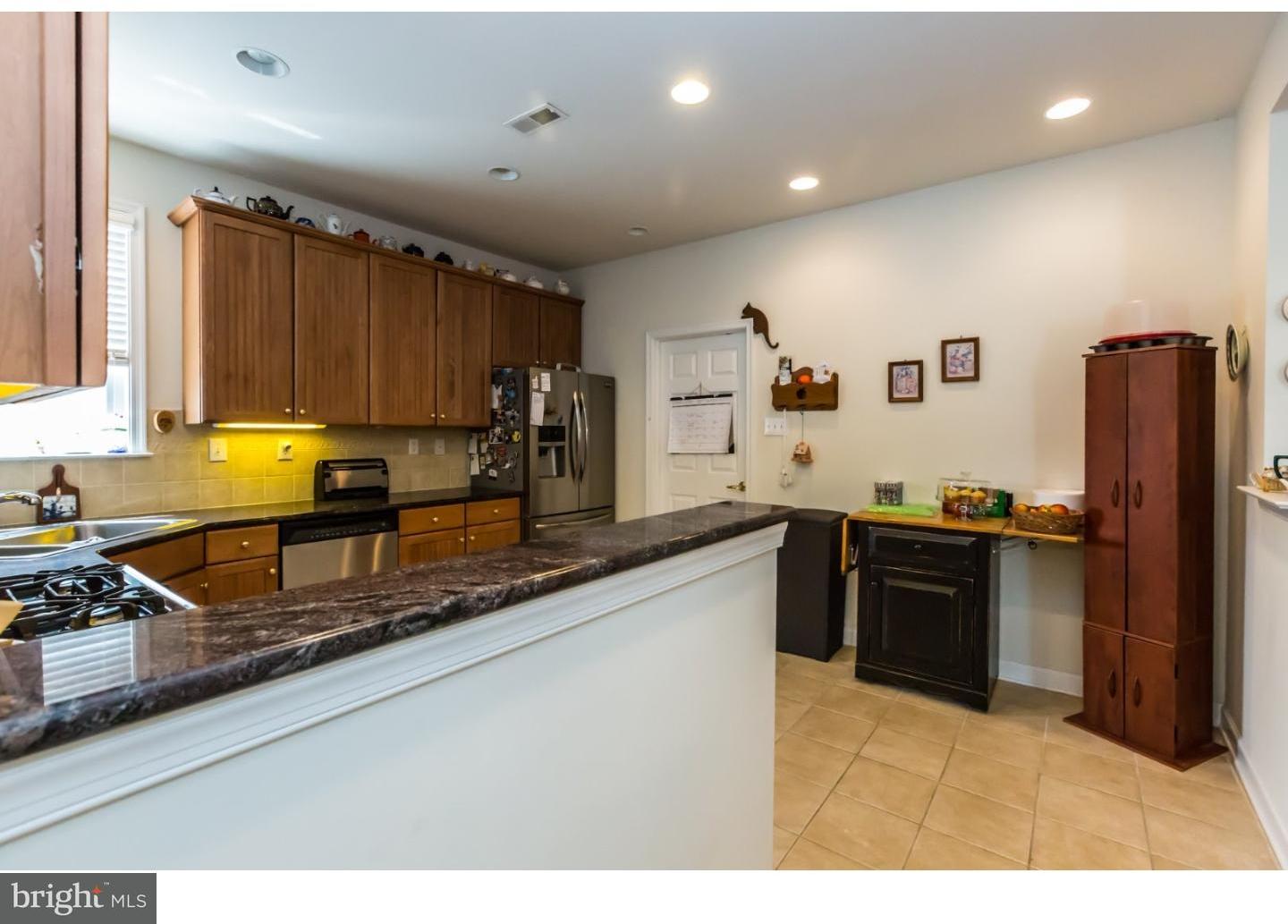 1601 Hulnick Road Coatesville, PA 19320 - Photo 3 of 25 Kitchen