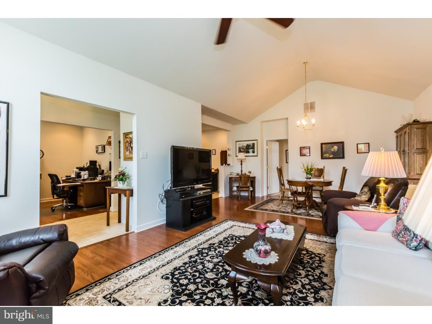 1601 Hulnick Road Coatesville, PA 19320 - Photo 6 of 25 Living Room