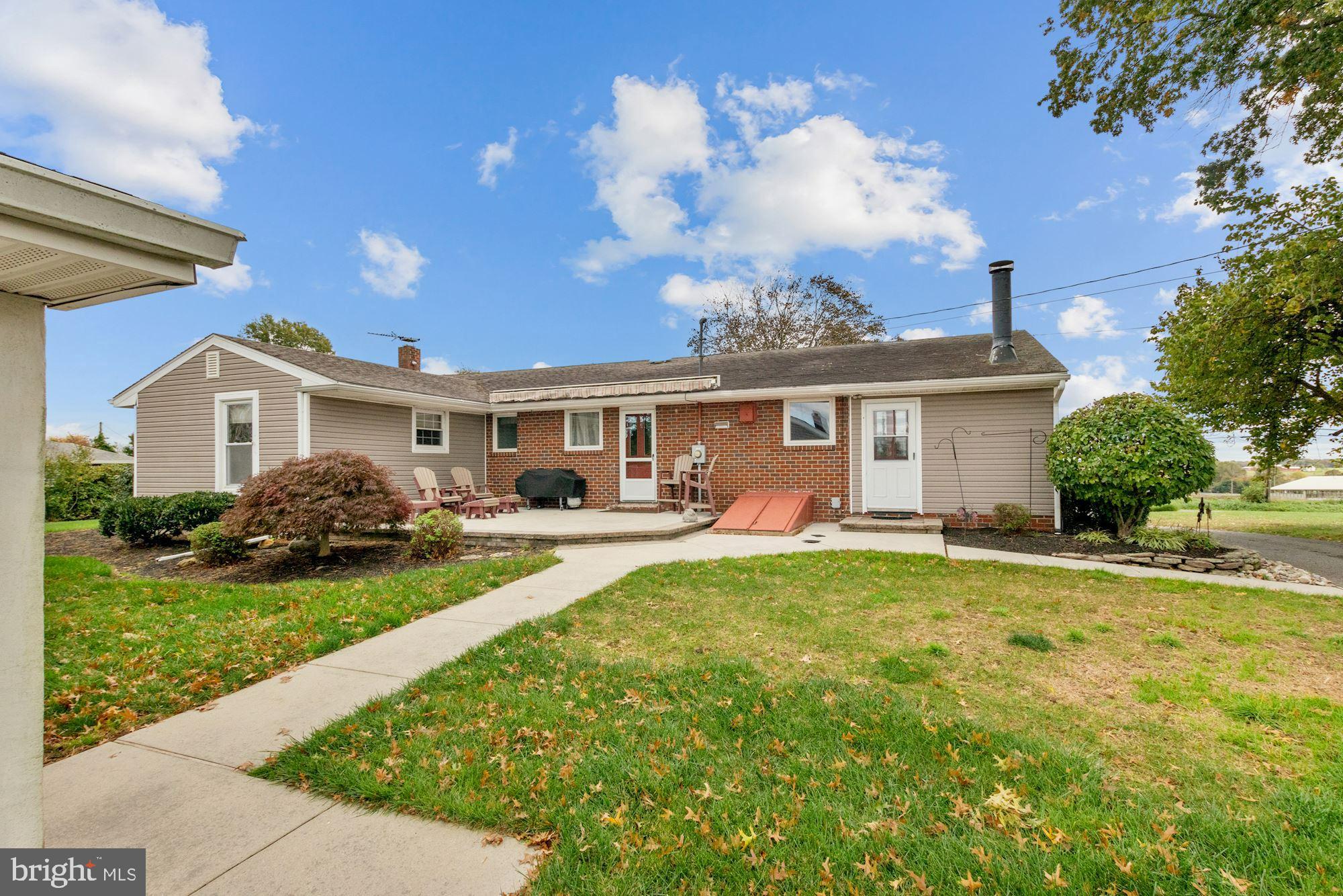 251 Avis Mill Road Pilesgrove, NJ 08098 - Photo 2 of 26