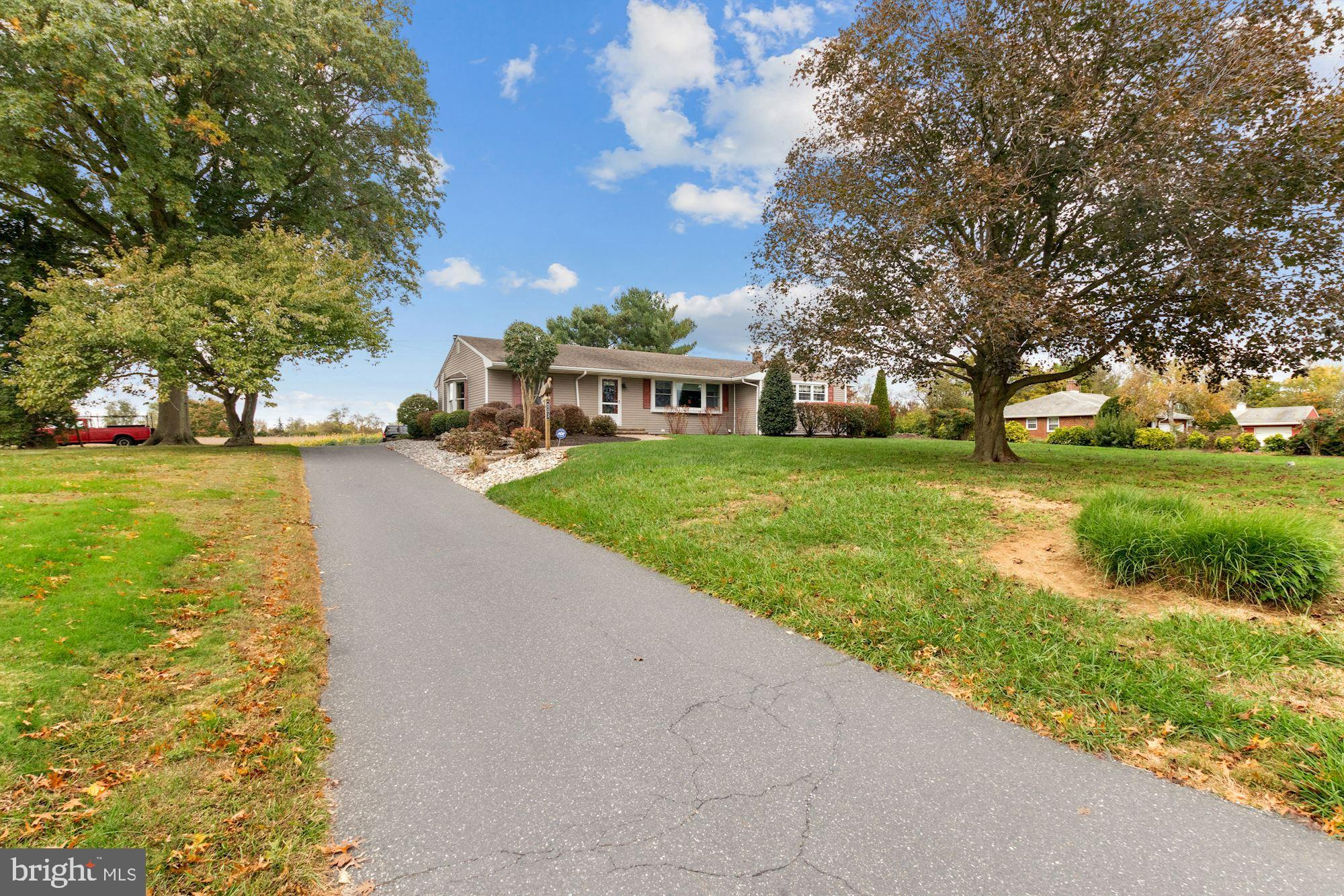 251 Avis Mill Road Pilesgrove, NJ 08098 - Photo 4 of 26