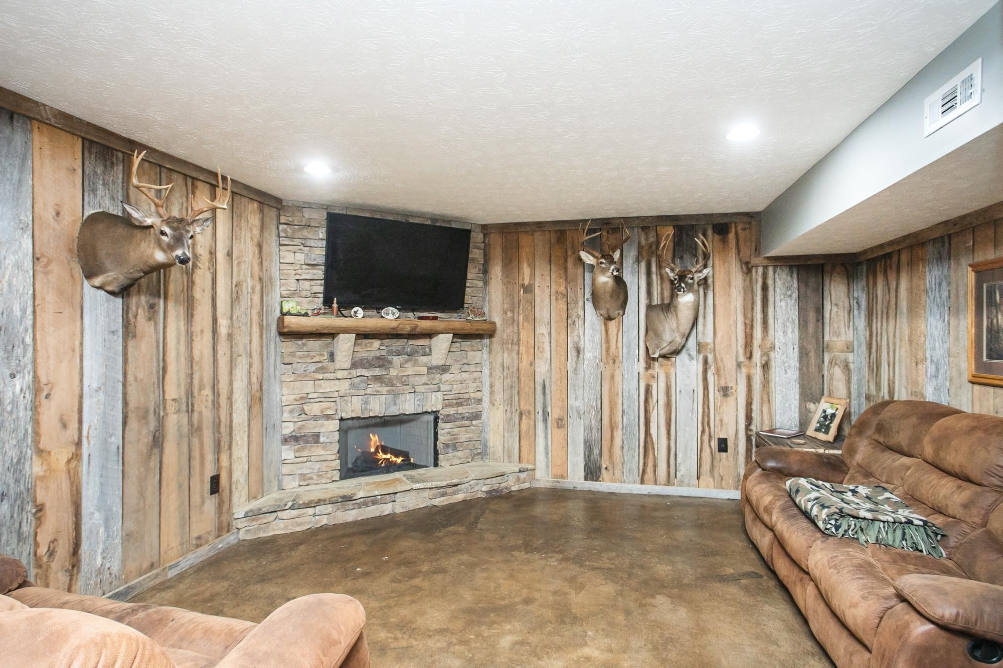 1043 Shelton Road Charlotte, TN 37036 - Photo 46 of 71