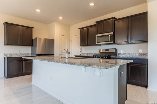 $1,700 | 15231 Harbor Landing, Von Ormy, TX 78073
