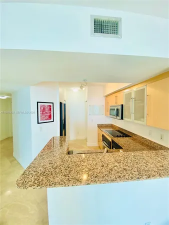 $4,700 | 325 South Biscayne Boulevard, Unit 2126, Miami, FL 33131