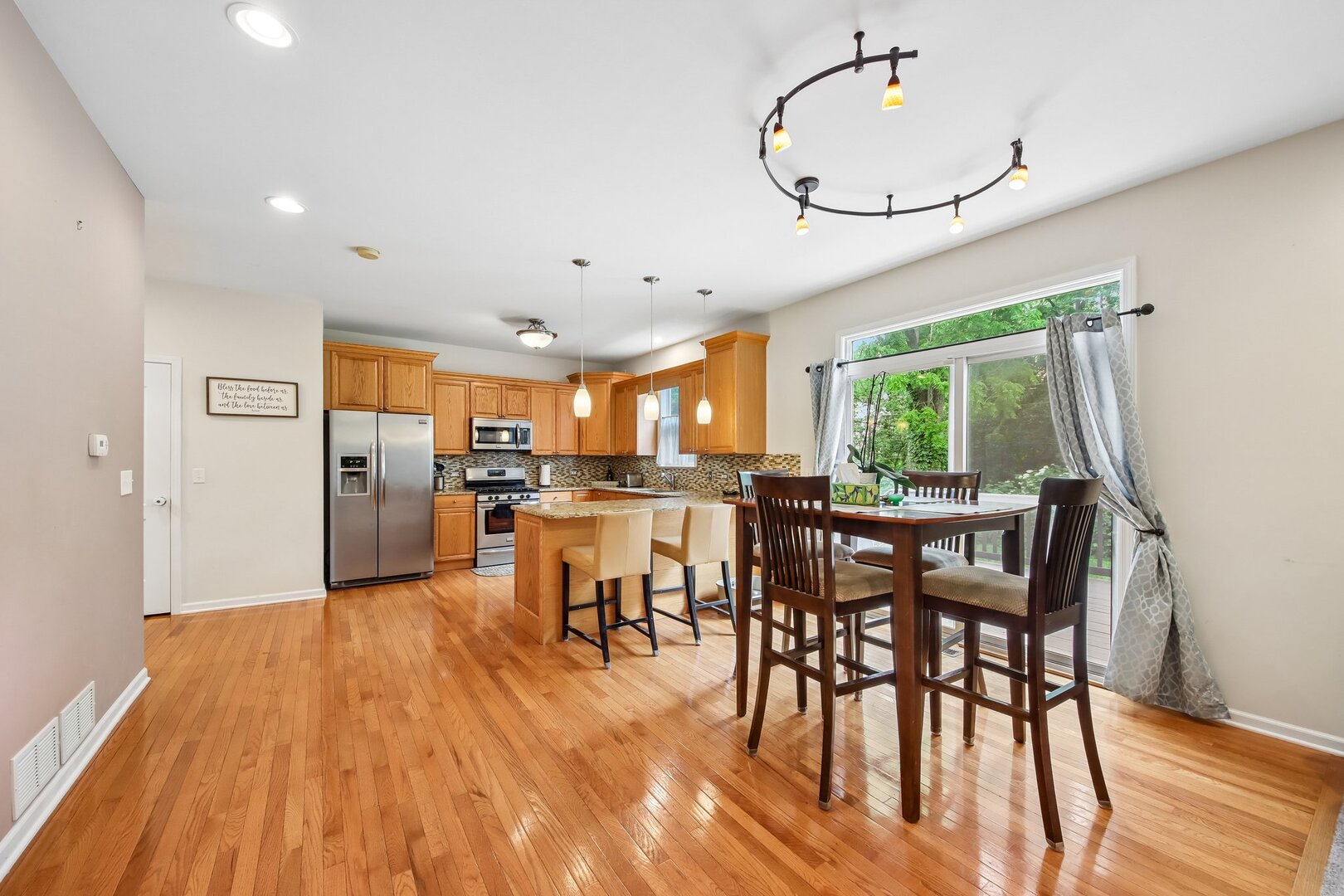 5105 West Flanders Road McHenry, IL 60050 - Photo 10 of 41