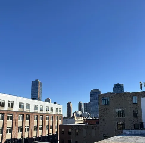 $654,999 | 200 Christopher Columbus Drive, Unit C10, Jersey City, NJ 07302