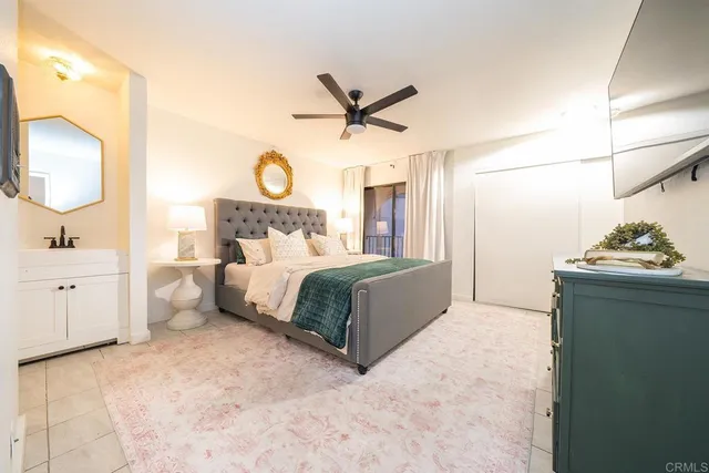 $3,000 | 2136 Oceanside Boulevard, Oceanside, CA 92054