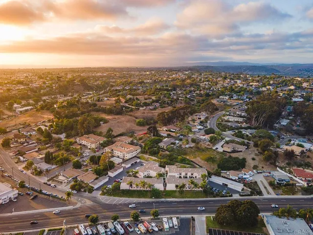 $3,000 | 2136 Oceanside Boulevard, Oceanside, CA 92054