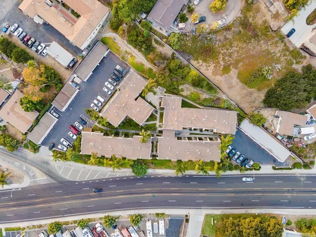 $3,000 | 2136 Oceanside Boulevard, Oceanside, CA 92054