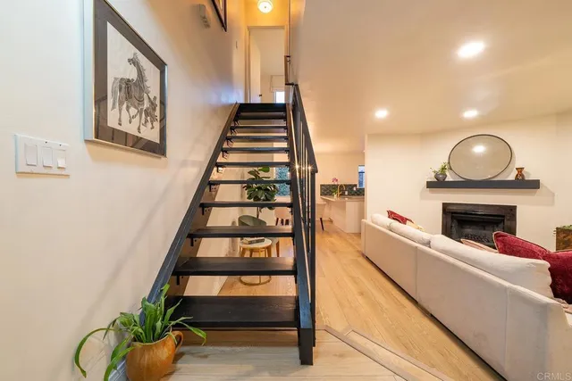 $3,000 | 2136 Oceanside Boulevard, Oceanside, CA 92054