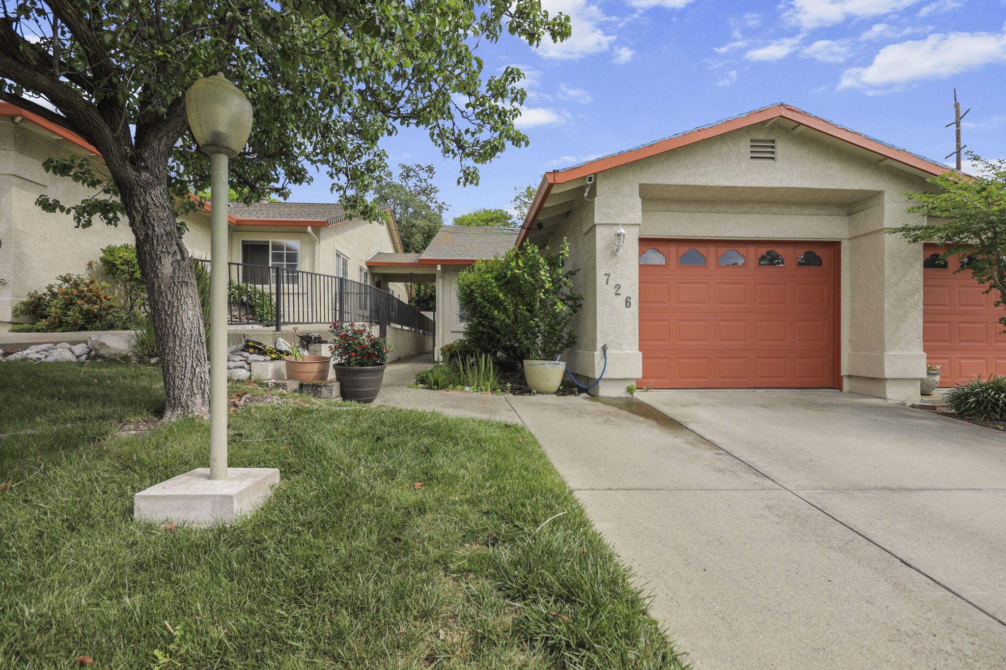 726 Stonebriar Trail Redding, CA 96003 - Photo 16 of 16 Single-Car Garage
