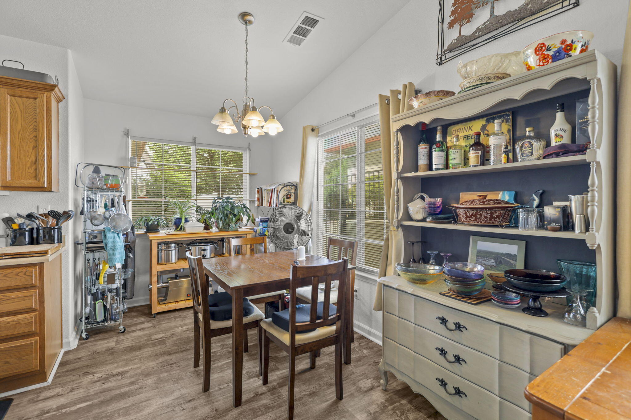 726 Stonebriar Trail Redding, CA 96003 - Photo 5 of 16 Dining Area
