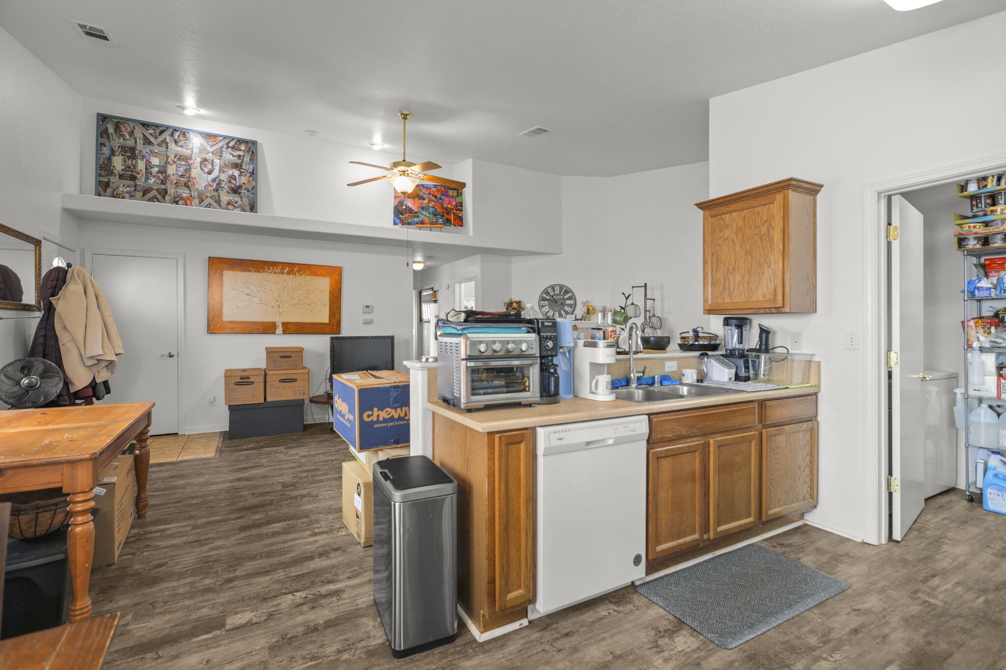 726 Stonebriar Trail Redding, CA 96003 - Photo 7 of 16 Kitchen