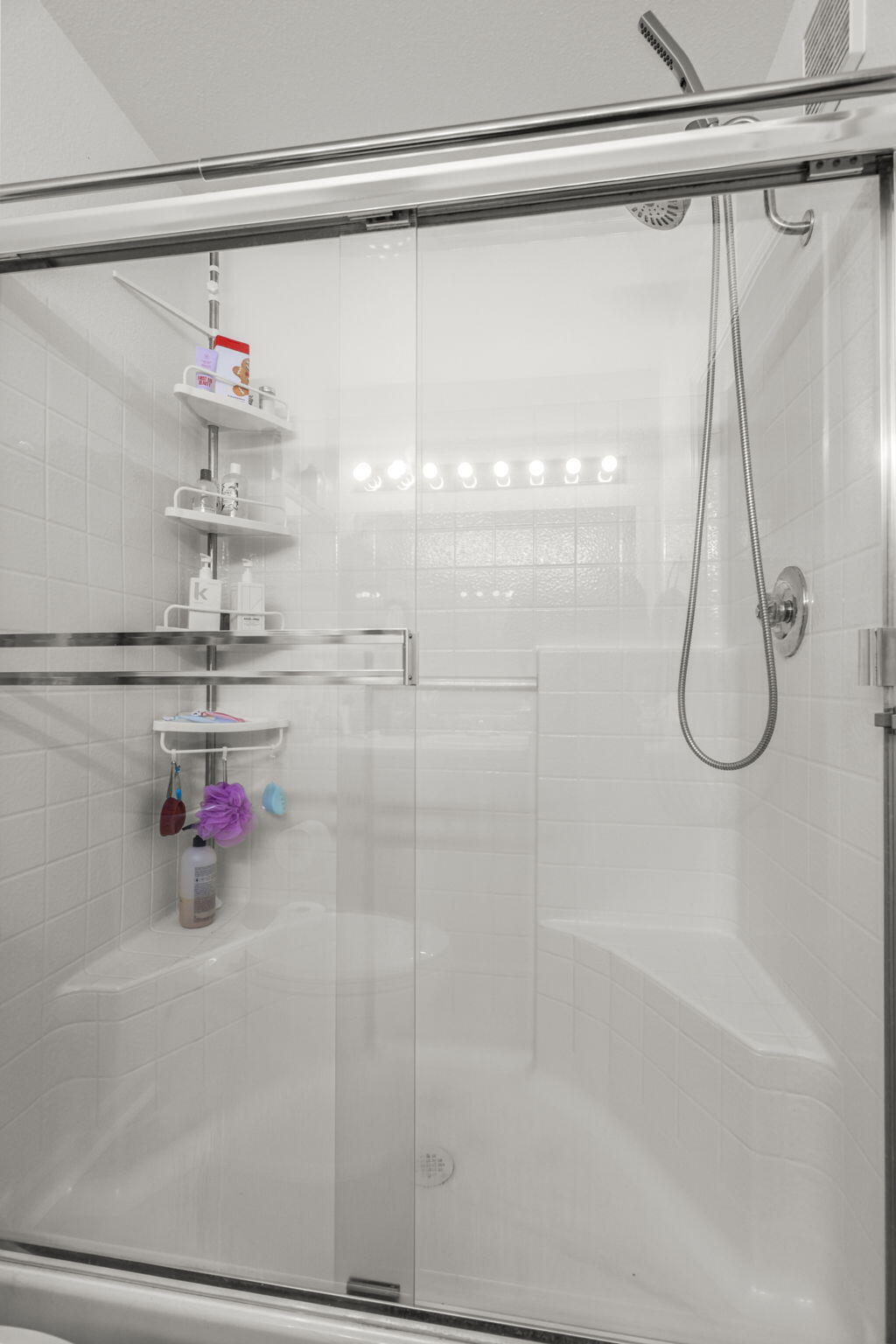 726 Stonebriar Trail Redding, CA 96003 - Photo 10 of 16 Bathroom 1