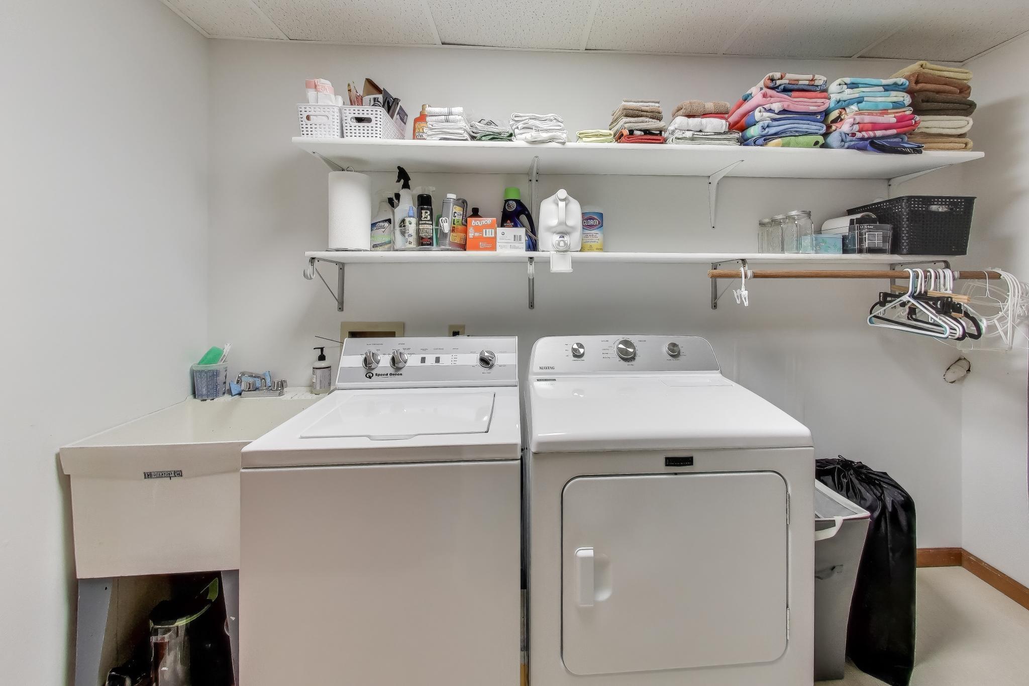 6926 Hawk Drive Schererville, IN 46375 - Photo 32 of 44 a utility room with dryer and washer