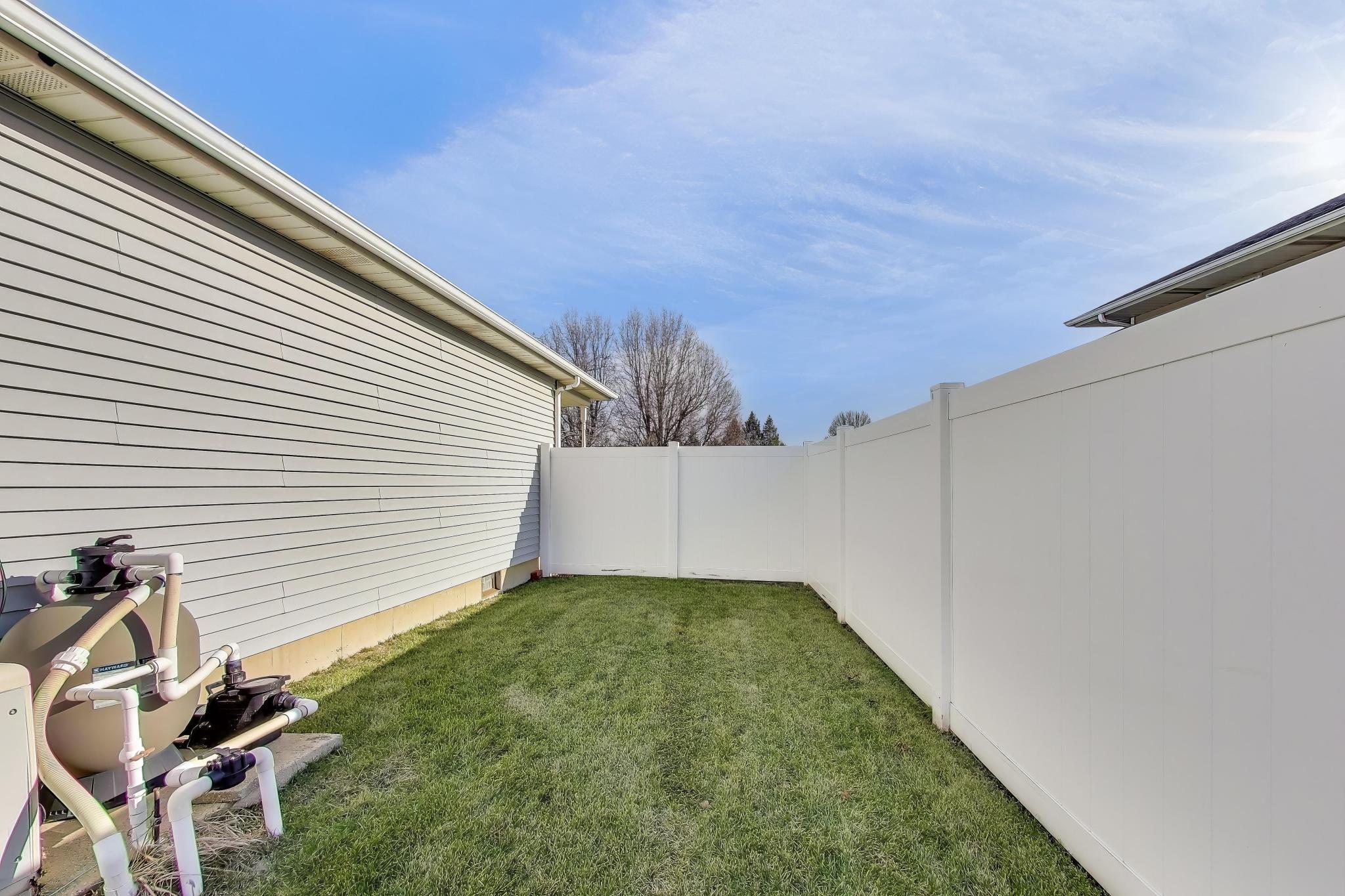 6926 Hawk Drive Schererville, IN 46375 - Photo 44 of 44 a backyard of a house