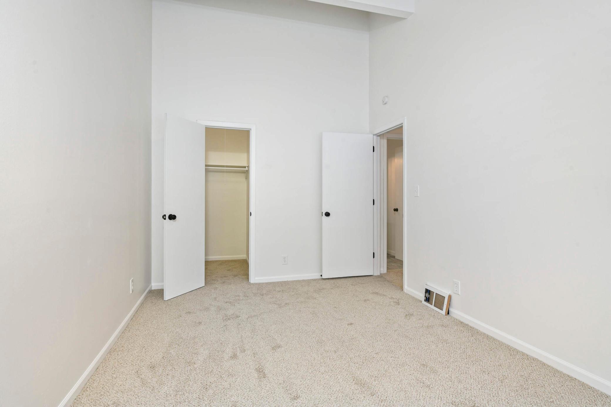 3261 Valley Ridge Drive, Unit 9 Eagan, MN 55121 - Photo 12 of 22 Gallery Image 12