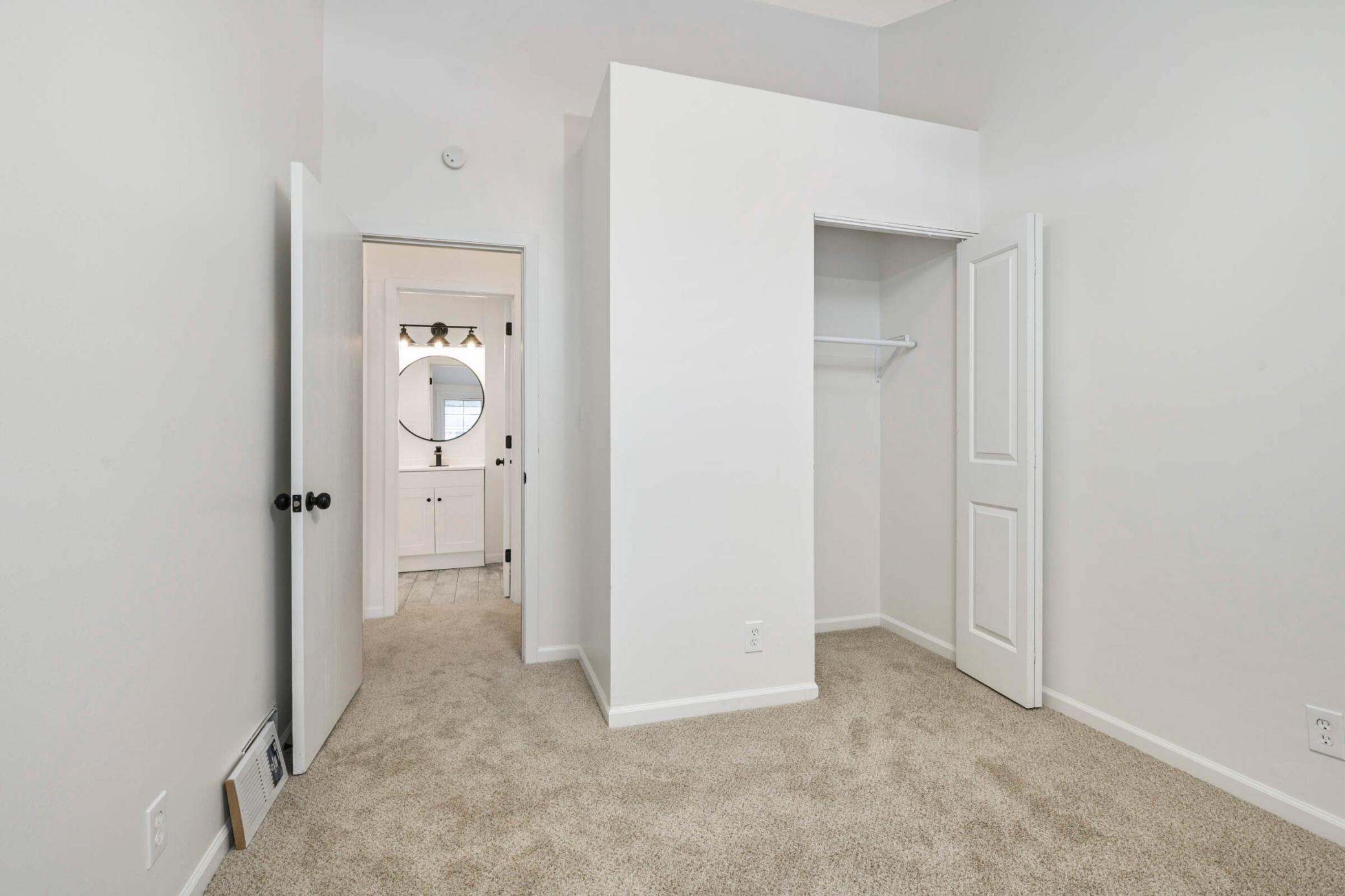 3261 Valley Ridge Drive, Unit 9 Eagan, MN 55121 - Photo 15 of 22 Gallery Image 15