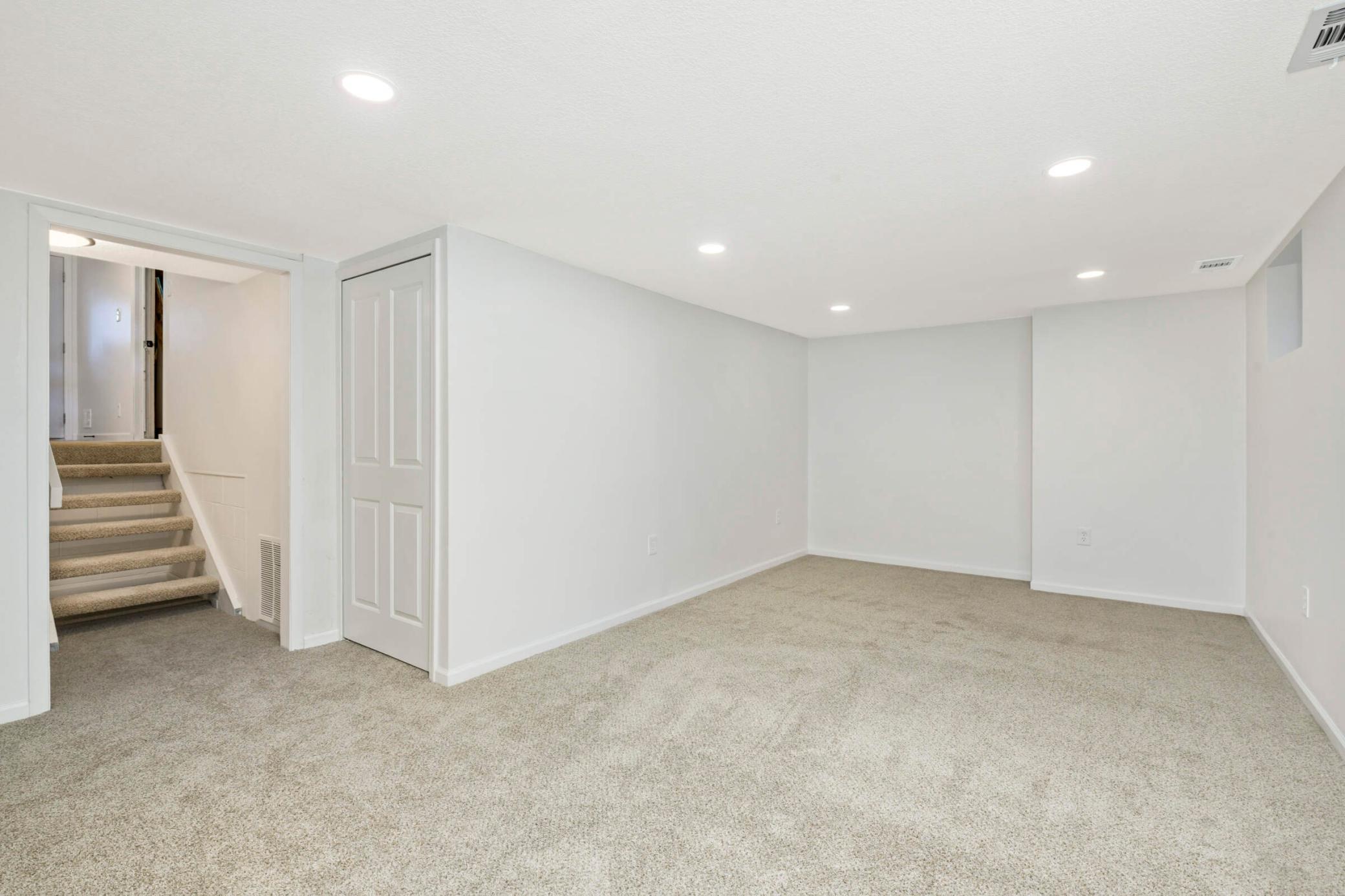 3261 Valley Ridge Drive, Unit 9 Eagan, MN 55121 - Photo 19 of 22 Gallery Image 19